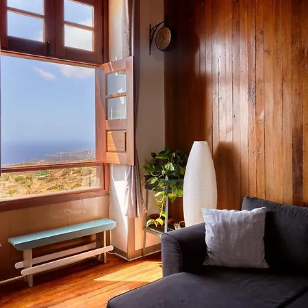 La Casa Del Barranco * Фасния
